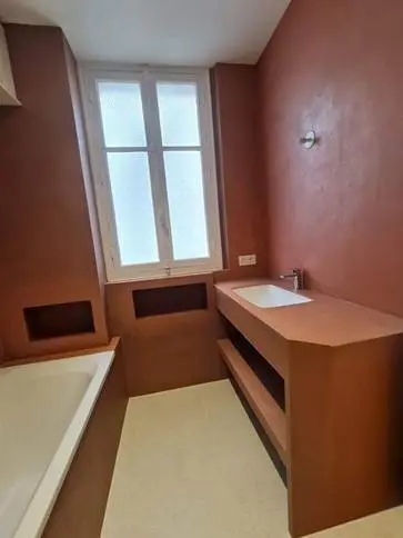 Finitions intérieures salle de bains par Yvelines Rénovation, Ma Maison en Yvelines